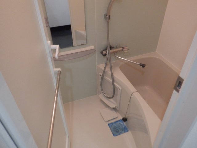 バス・シャワールーム　お風呂です