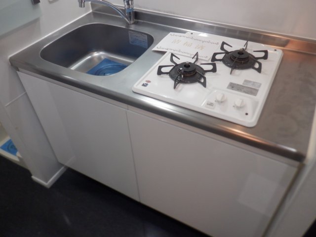 キッチン　コンパクトなキッチンで掃除もラクラク