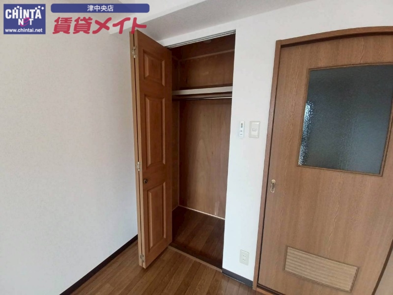 収納　同物件別部屋の写真