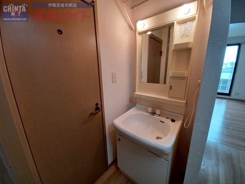 洗面設備　同物件別室写真