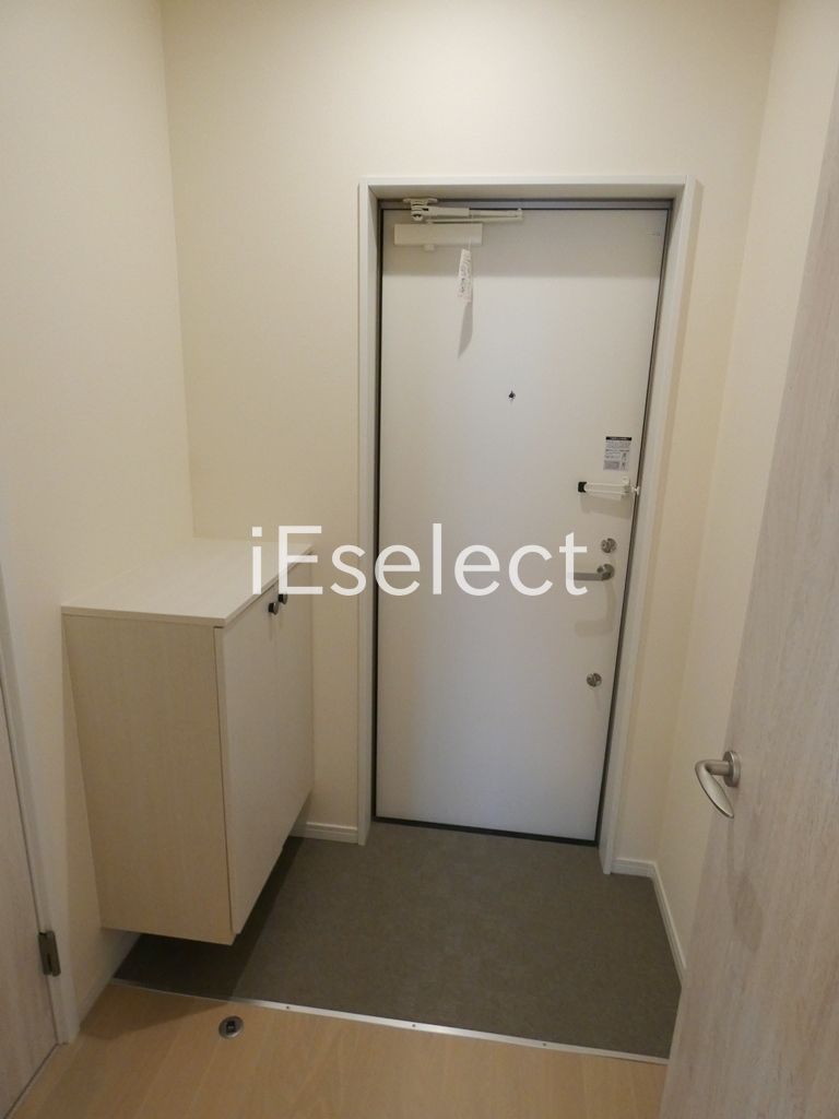 玄関　玄関にはシューズボックスもあります