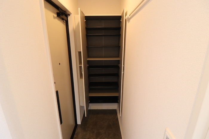 収納　シューズボックス