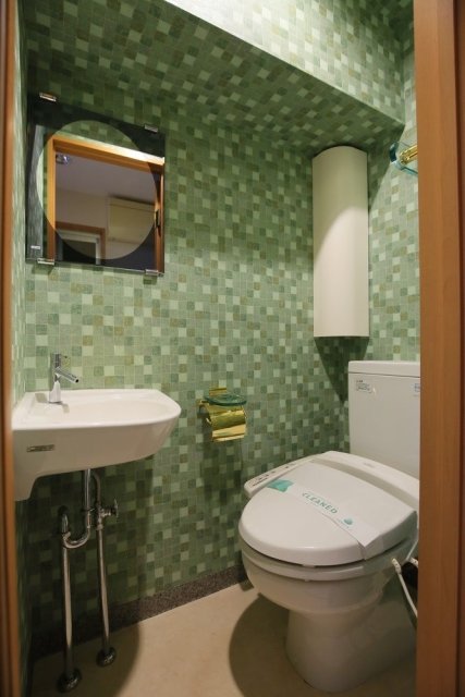 トイレ　シンプルで使いやすいトイレです