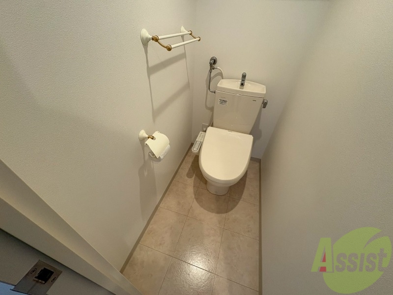 トイレ　シャワートイレになっているので快適です！