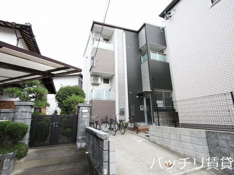 建物外観　同型タイプの為、現状を優先致します。