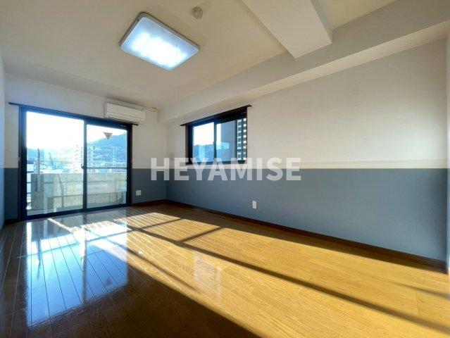 居室・リビング　※同物件別号室の参考写真になります。※現況優先します。