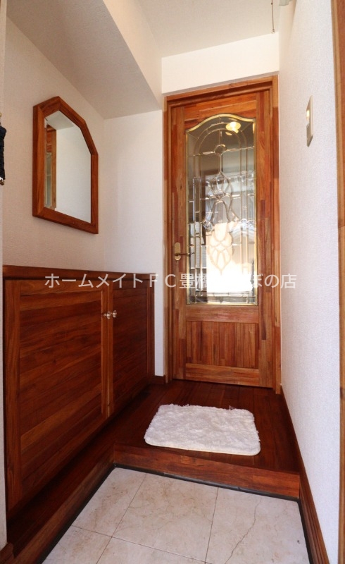 玄関　同型別部屋写真