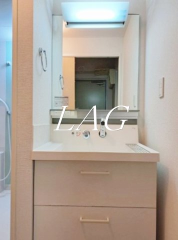 洗面設備　独立洗面台です。