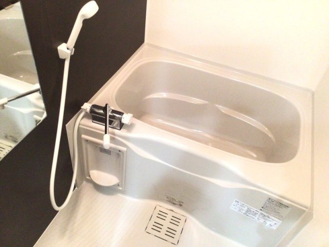 バス・シャワールーム　浴室乾燥機つきでおすすめです