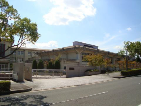 小学校　木津川台小学校（小学校）まで463m