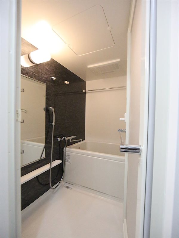 バス・シャワールーム　浴室暖房乾燥機能付バス