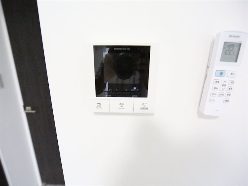 セキュリティ　モニター付きインターホン