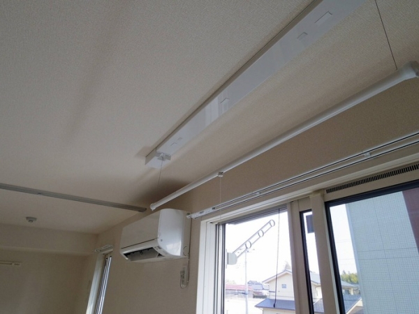 その他設備　室内物干し付きで雨の日も洗濯物が干せます♪