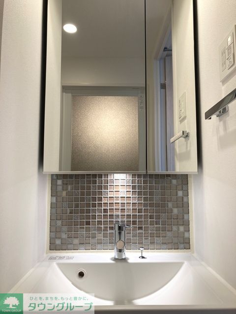 洗面設備　※写真は同タイプ住戸です。