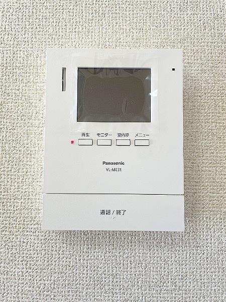セキュリティ　同タイプ　モニター付き室内インターホンへ変更予定