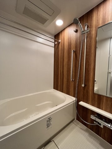 バス・シャワールーム　※別部屋の参考写真です。