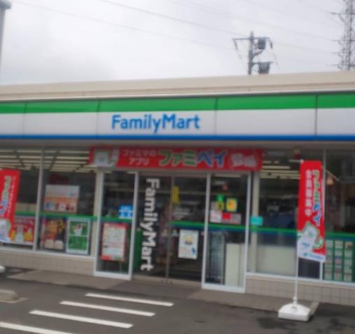 コンビニ　ファミリーマート厚木長谷南店（コンビニ）まで635m