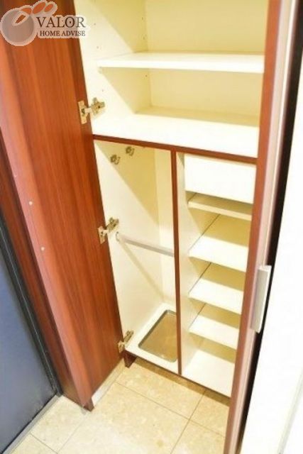 玄関　下駄箱