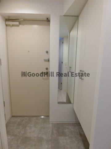 玄関　セレニテ新大阪グランデ　シュッド