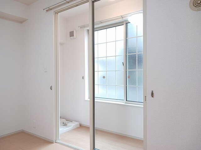 その他部屋・スペース　サンルーム。雨の日や冬でも安心して洗濯物が干せます！