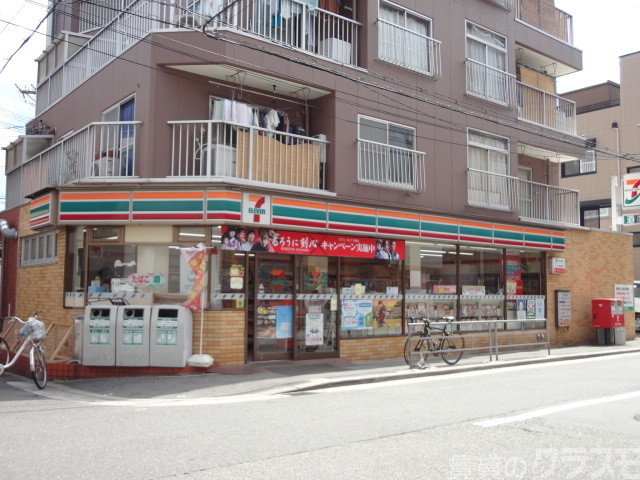 コンビニ　セブンイレブン 十三東店（コンビニ）まで130m