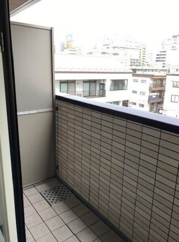 バルコニー　図面と現状に相違がある場合には現状を優先