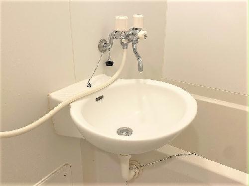 洗面設備　設備・仕様は号室により異なる為、現況を優先致します。