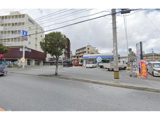 コンビニ　ローソン琉大前店（コンビニ）まで282m