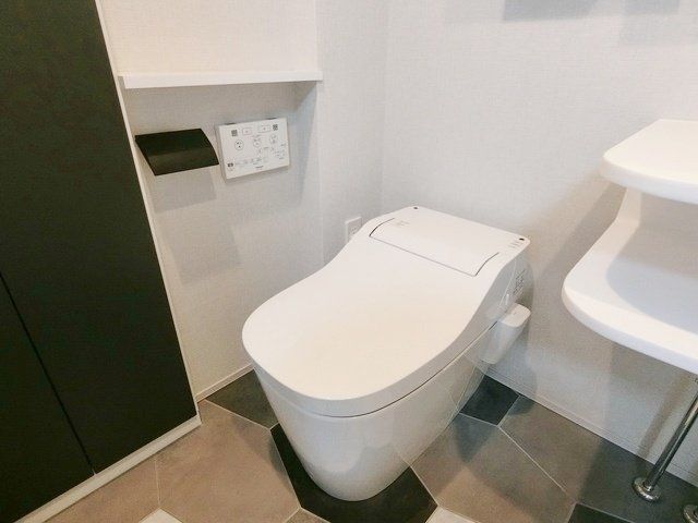 トイレ　☆温水洗浄便座☆