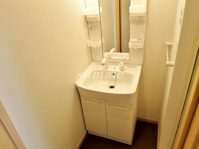洗面設備　嬉しい独立洗面台！
