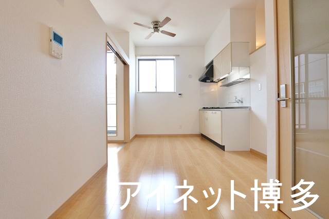 居室・リビング　家具の配置等もしやすそうですね