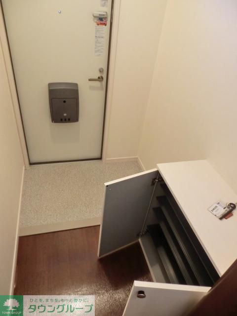 玄関　もちろんシューズボックス付