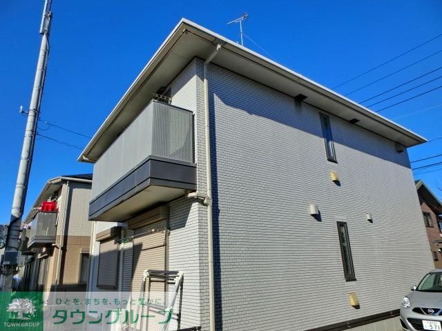 建物外観　２００８年完成のオシャレな外観