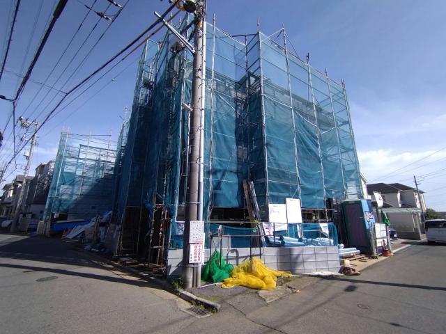 建物外観　建築中
