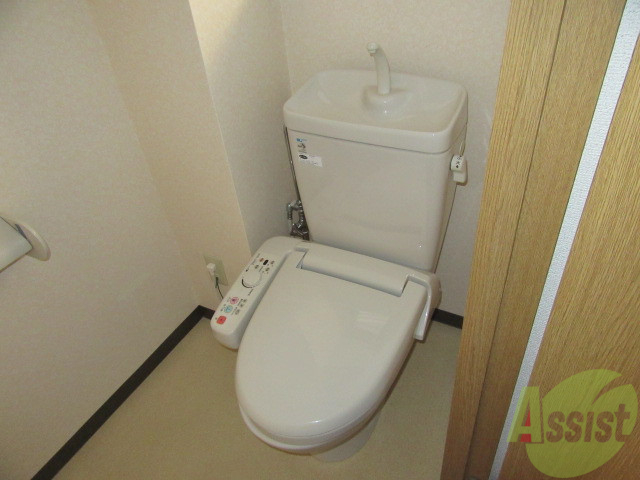 トイレ　各機能付きのトイレですので安心してご利用いただけます
