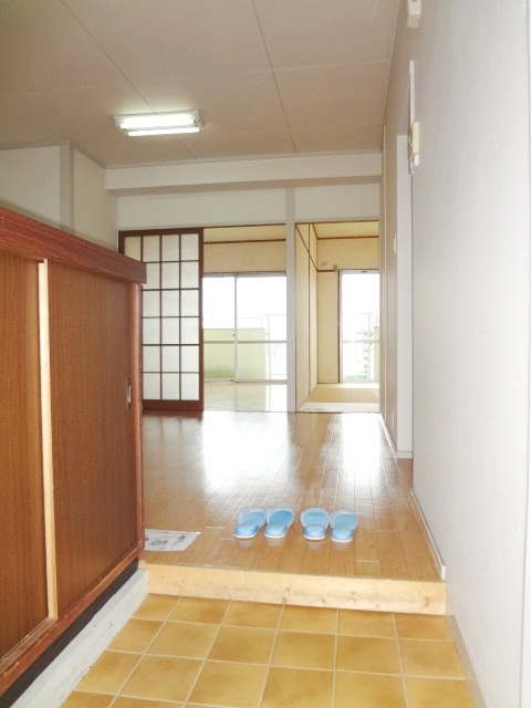 玄関　ゆったりとした玄関です