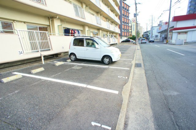 駐車場　駐車場です