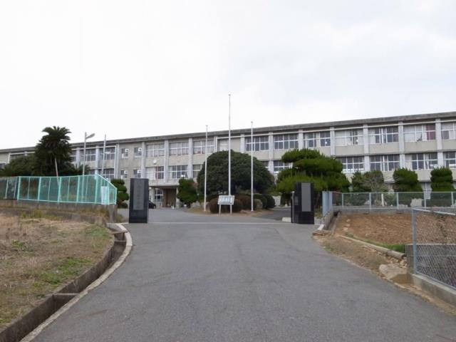 中学校　東岐波中学校（中学校）まで385m