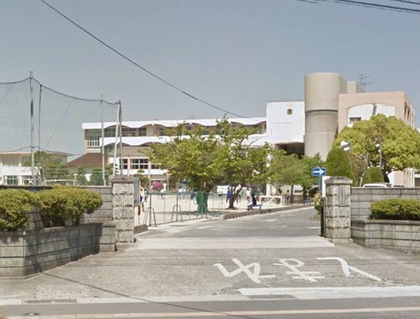 小学校　東岐波小学校（小学校）まで706m