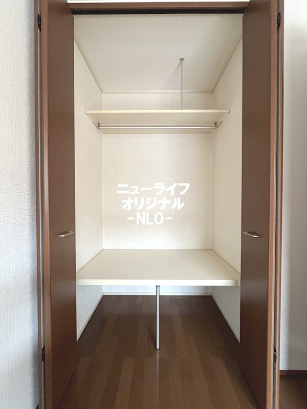 収納　衣類や荷物をすっきり収納できるクローゼット