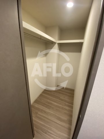 収納　アーバネックス谷町六丁目　ウォークインクローゼット
