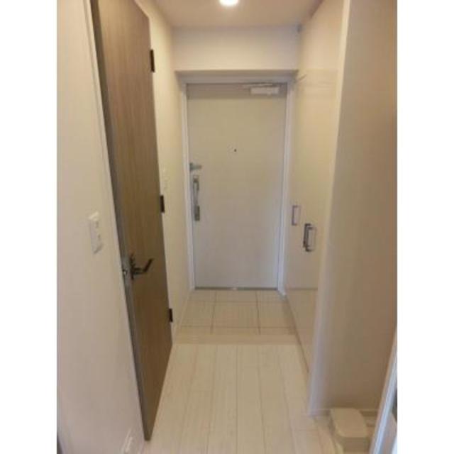 玄関　※写真は同タイプ住戸です。