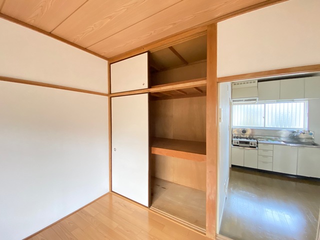 収納　天袋付☆押入タイプは奥行があるので、収納らくらくです♪