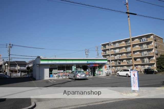 コンビニ　ファミリーマート中川好本町店（コンビニ）まで523m
