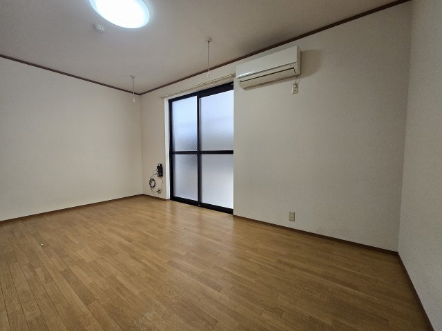 居室・リビング　居間です