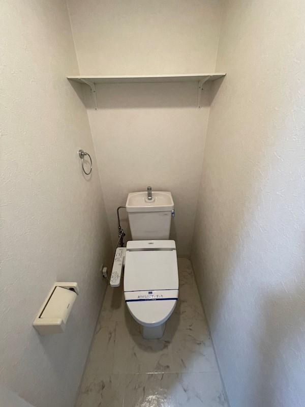 トイレ　同タイプ参考写真