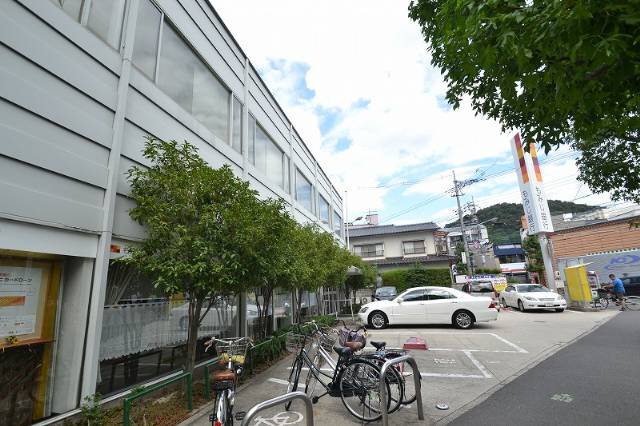 銀行　もみじ銀行牛田支店（銀行）まで462m