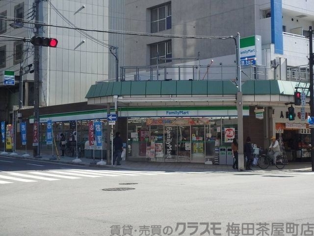 コンビニ　ファミリーマート内久宝寺町四丁目店（コンビニ）まで271m