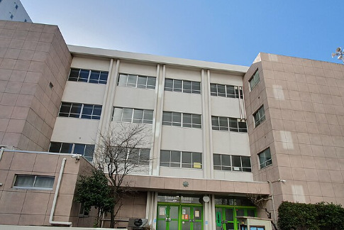 小学校　港区立東町小学校（小学校）まで474m