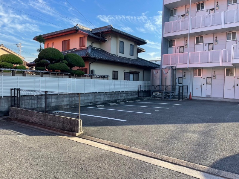 その他　駐車場は別途料金が必要です。